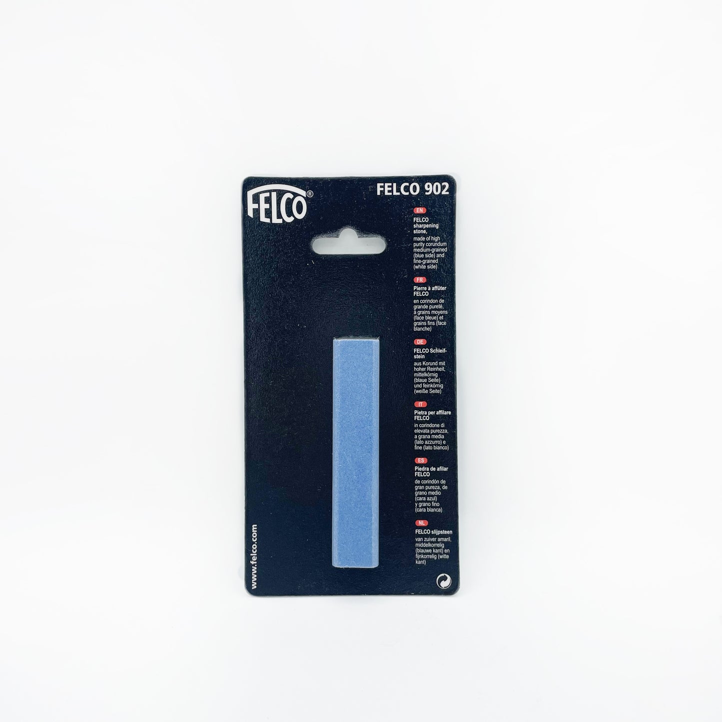 Der Felco Schleifstein von Felco ist ein verpackter Schleifstein mit einem blauen, rechteckigen Zentrum auf weißem Hintergrund. Die schwarze Verpackung ist mit weiß-rotem Text versehen. Ideal zum Schärfen von Baum- und Gartenscheren.