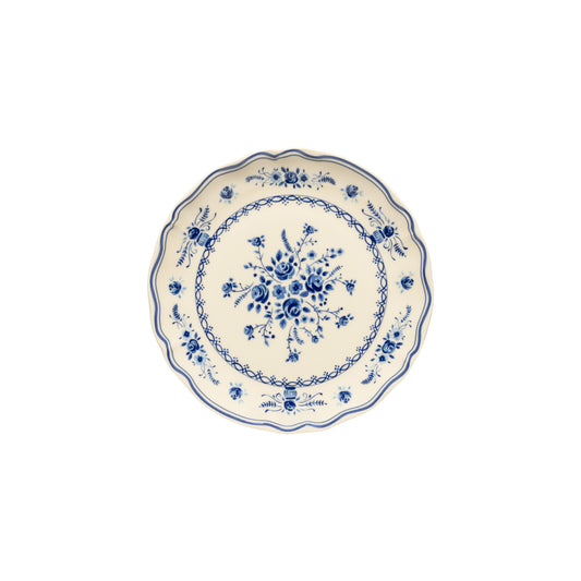 Der Costa Nova 'Vila' Dessertteller (21 cm) hat ein blaues Blumendekor auf weißem Grund - ideal als Salat- oder Dessertteller.