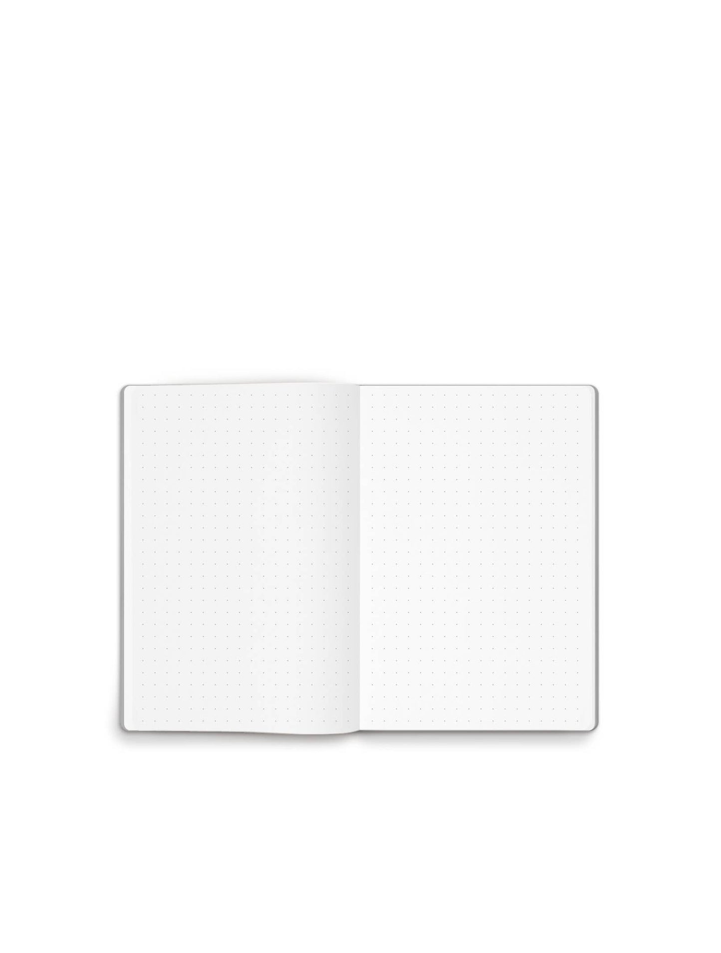 Das Tinne Mia Notizbuch A6 'Nougat Grid' mit blanko, FSC-zertifiziertem Papier und dezent gepunktetem Raster liegt mittig auf weißem Hintergrund offen, beide Seiten sind leer und sauber.