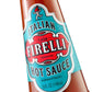 Eine Nahaufnahme einer Flasche Firelli | Italienische scharfe Soße 148 ml von Firelli, die das blaugrüne und rote Design mit dem Text Parma, Italien zeigt. Diese 148 ml scharfe Soße ist ideal, um Pizza oder Pasta scharf zu machen.