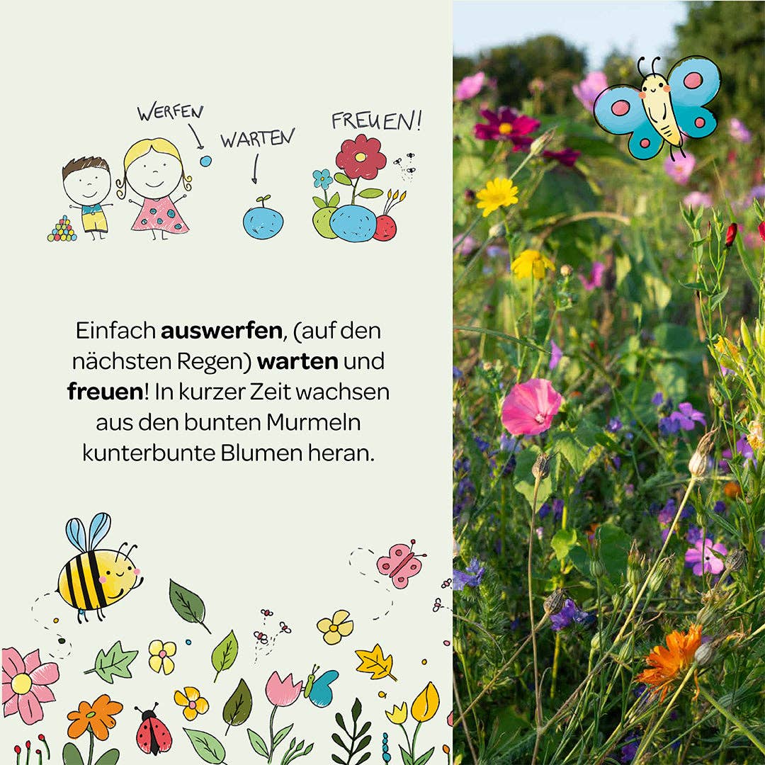 Cartoon-Kinder werfen fröhlich die Saatgutkugeln „Stadtgärtner Saatgut | Blumenmurmeln ‚Naturabenteuer‘“ in die Luft und warten gespannt auf das Ergebnis. Fröhliche Blumen blühen, während Bienen und ein Schmetterling in der Nähe herumflattern – ein Bild, das zeigt, wie lebendig Wildblumen aus den verstreuten Blumenmurmeln zum Leben erwachen. Dieses entzückende „Naturabenteuer für Kinder“-Set füllt sonnige Wiesen mit Blüten – eine nachhaltige, spielerische Wahl, um naturbegeisterten Kindern ein wirklich