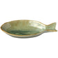 Die Ib Laursen | Schale 'Ocean Green' fischförmige Schale von IB Laursen hat ein fischförmiges Keramikdesign mit grüner Glasur und bräunlichen Rand- und Schwanzakzenten.