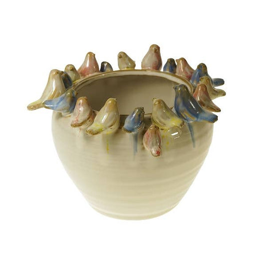 Weißer Blumentopf von Werner Voß mit bunten Vögeln, Ø 21 cm, H 15,5 cm – der glatte Keramiktopf besticht durch seine abgerundete Form und seine glänzende Oberfläche. Rund um den Rand sind kleine Vogelfiguren in Pastellfarben wie Blau, Gelb und Rosa angeordnet.