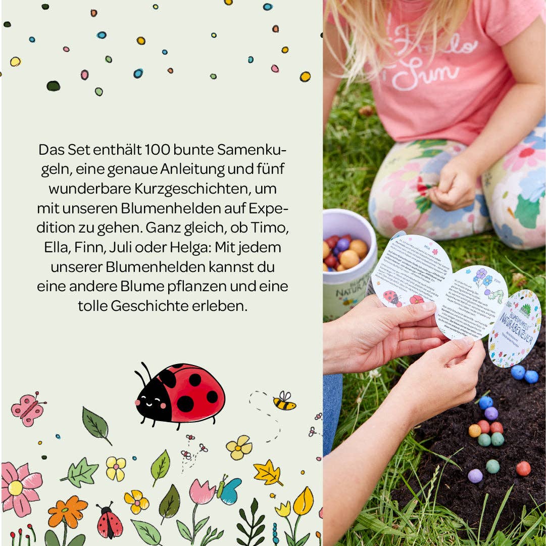 Ein Kind sitzt im Gras und hält blumenförmige Kärtchen mit Text sowie bunte „Stadtgärtner Blumenmurmeln ‚Naturabenteuer‘“-Samenkugeln aus der „Saatgut 100er Dose“ in der Hand. Daneben ruht die Hand einer anderen Person. Ein abgebildeter Marienkäfer und Blumen zieren die linke Seite, zusammen mit einem deutschen Text, der dieses Set als „nachhaltiges Geschenk für Kinder“ beschreibt – ein umweltfreundliches Saatball-Set, das „ein Naturabenteuer für Kinder“ bietet.