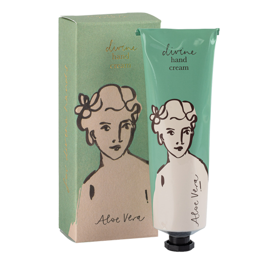 Eine grün-beigefarbene Tube Archivist | 'Aloe Vera' Handcreme von Archivist Gallery, die ein illustriertes Frauengesicht zeigt, steht neben der passenden Schachtel mit ähnlichem Bild und Text.