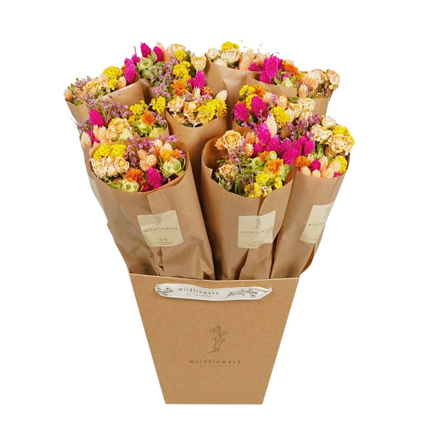 Eine braune Schachtel enthält mehrere farbenfrohe Trockenblumensträuße aus der Kollektion „Wildflowers by Floriette | ‚Summer Crush‘ – Sommer-Bestseller-Trockenblumen“, die jeweils in braunes Papier eingewickelt sind und leuchtend gelbe, rosa und orangefarbene Blüten aufweisen – perfekt, um jeden Raum zu verschönern.