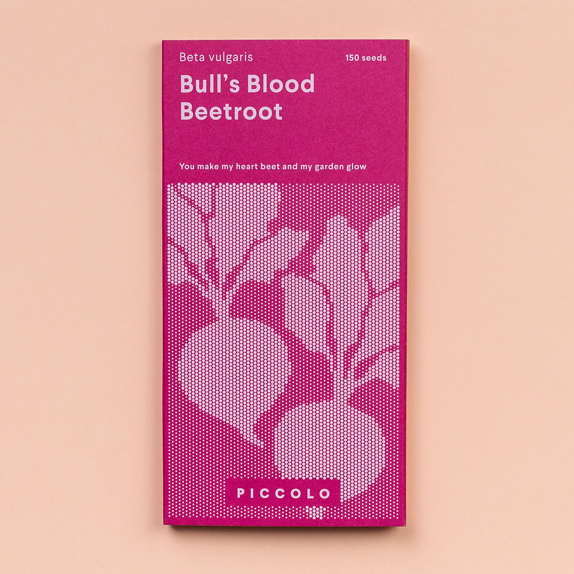 Eine Packung Piccolo Seeds | Rote-Bete-Bullenblut von Piccolo Seeds, mit rosa und weißen Rüben-Illustrationen und dem Text: "Beta vulgaris, 150 Samen, Du bringst mein Rübenherz und meinen Garten zum Glühen." Eine alte Rübensorte, die hitzetolerant ist.
