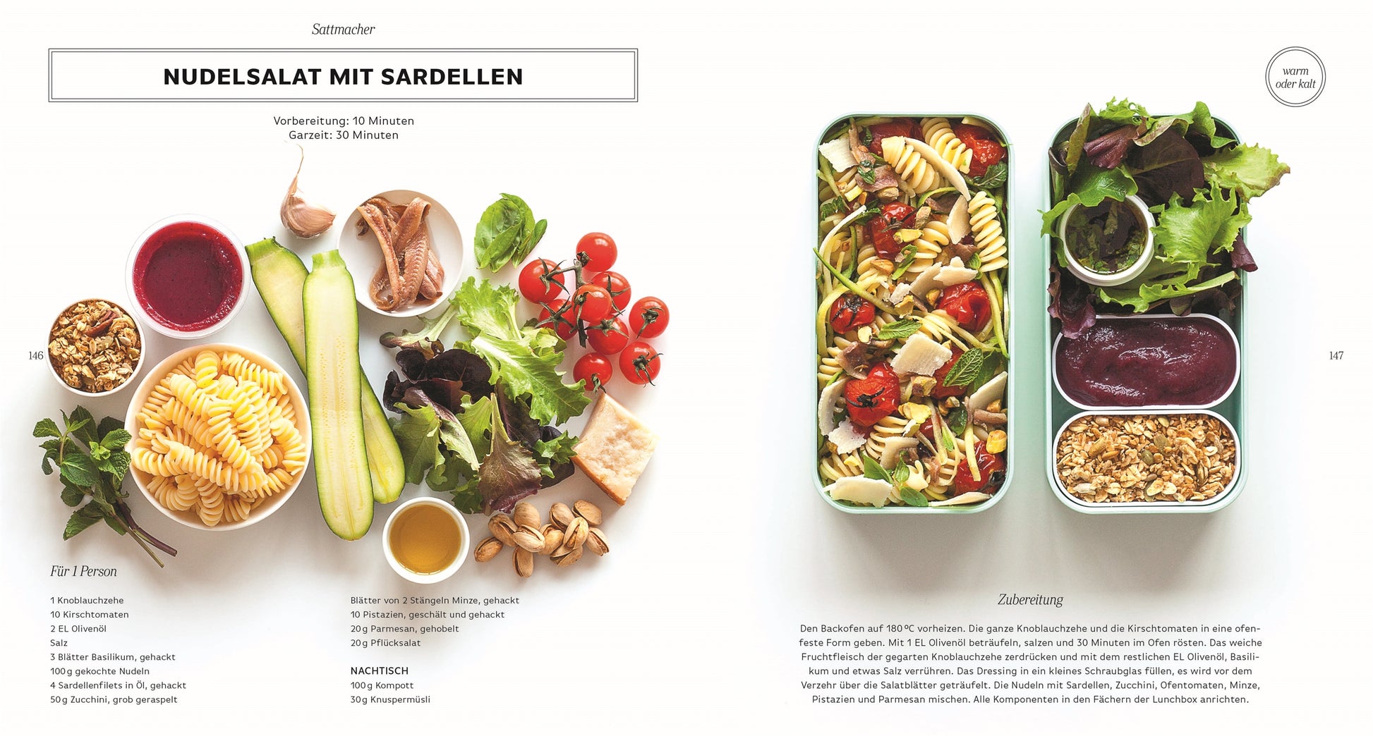 Draufsicht auf die Zutaten des Sardinen-Nudelsalats - perfekt für die Vorbereitung von Mahlzeiten und Lunchbox-Ideen. Rechts ist der Salat zum Mitnehmen verpackt. Inspiration aus "Super-Lunchbox | Über 80 abwechslungsreiche Meal-Prep-Rezepte für Genießer" vom DK Verlag.