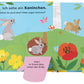 Das im DK Verlag erschienene Buch "Da! Ein Fuchs | Natur-Entdeckerbuch ab 18 Monaten" bietet farbenfrohe Naturszenen mit illustrierten Tieren, Sprechblasen mit Fragen und Fakten sowie Überraschungen zum Aufklappen, die versteckte Tiere und weitere Informationen offenbaren.