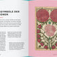 Eine Doppelseite aus Rosen | Die Geschichte der Rosen vom Gerstenberg Verlag zeigt links einen deutschen Text über die Rose in Kulturgeschichte und Religion und rechts eine kunstvolle Illustration zweier roter Rosen mit wirbelnden grünen Stielen und rosa Akzenten.