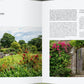 Eine Doppelseite aus "Die wunderbaren Gärten von Cornwall" aus dem Gerstenberg Verlag zeigt die Trenarth Gardens: links ein Steinhaus, Rasen und üppige Pflanzen, rechts ein Gartentor mit rosafarbenen Blumen; dazu ein zweisprachiger deutsch-englischer Text.