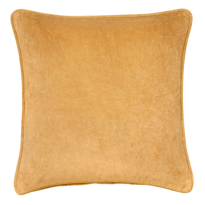 Die Bungalow Kissenhülle Samt 'Buckthorn' 50 x 50 cm ist ein quadratisches, senfgelbes Wildlederkissen mit sanft abgerundeten Ecken und einer weichen, glatten Textur - ideal für Ihre Bungalow-Einrichtung.