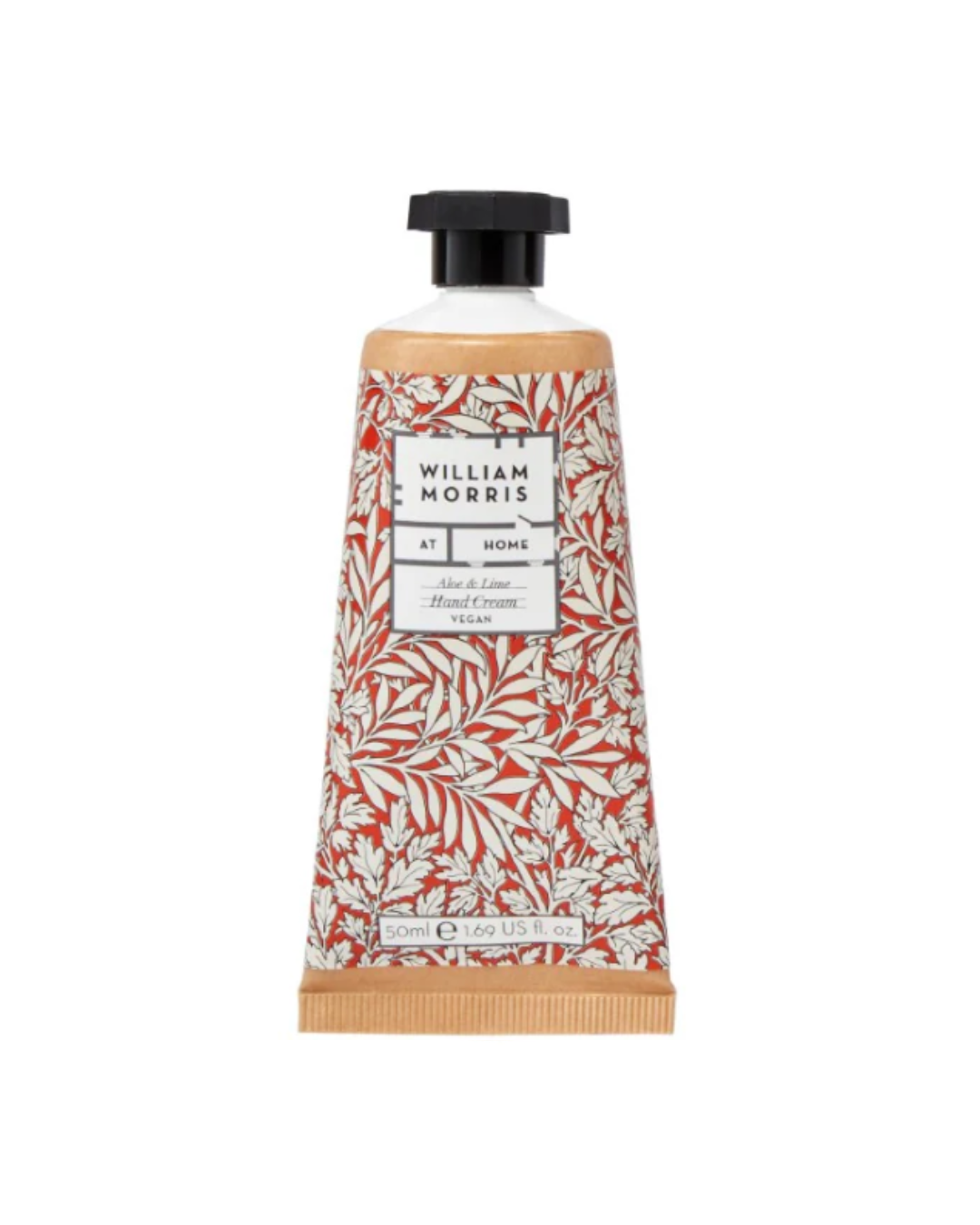 Die 50-ml-Tube der William Morris at Home 'Foliage' Handcreme hat ein rot-weißes Blättermuster, eine schwarze Kappe und ein Etikett mit dem Hinweis, dass sie vegan ist.