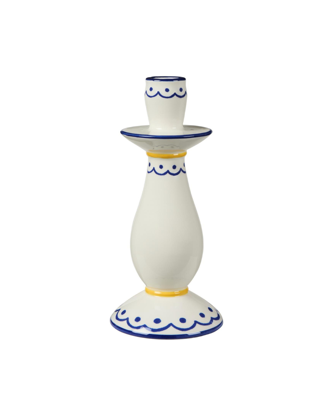 Der IB Laursen Kerzenhalter aus Keramik (22 cm) in Weiß mit blauem Muster besticht durch ein Retro-Design mit gewellten Details. Ideal für Stabkerzen, von der Marke IB Laursen - präsentiert vor schlicht weißem Hintergrund.