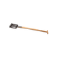 Die Krumpholz | Gärtner-Spork 90cm 1381 ist eine langstielige Gartengabel von Krumpholz mit einem 90cm langen Eschen T-Stiel und einem Metallkopf mit vier flachen, spitzen Zinken, isoliert auf weißem Hintergrund dargestellt.