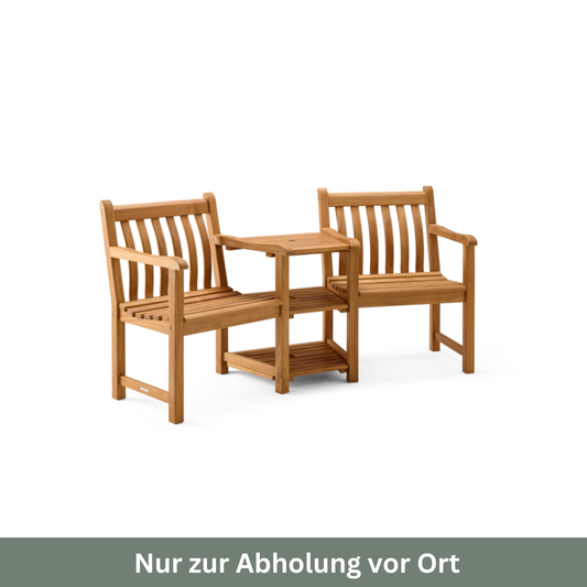 Das „Teak Broadfield Companion Set“ von Alexander Rose umfasst einen Tisch mit zwei Gartenstühlen aus Holz, abgebildet auf weißem Hintergrund. Der deutsche Text darunter lautet: Nur zur Abholung vor Ort.