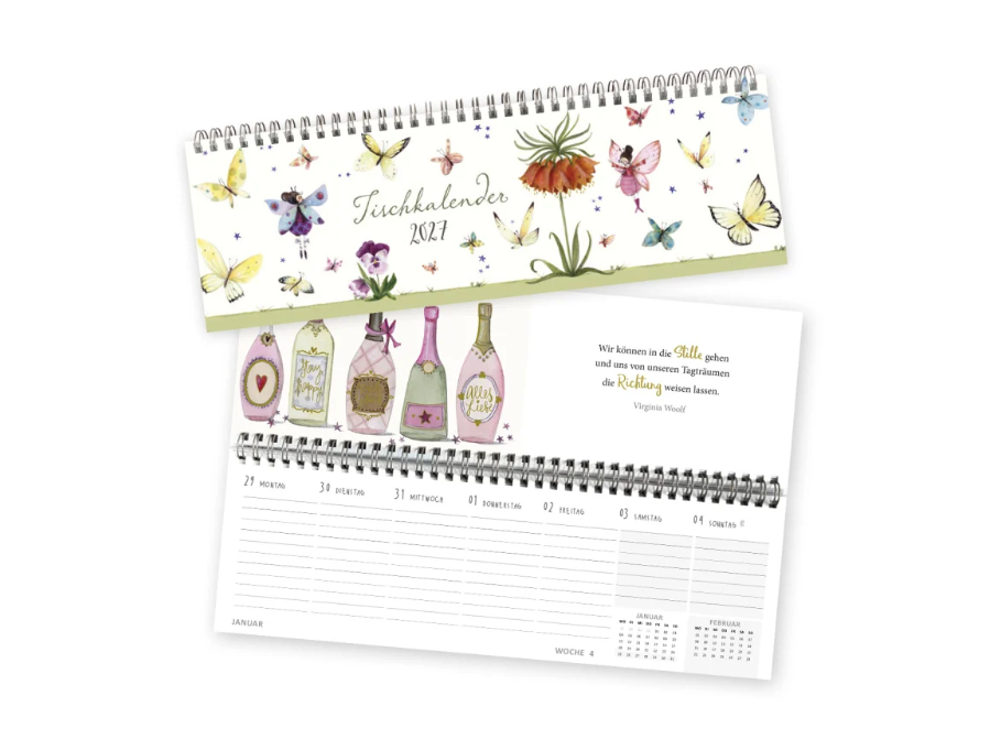 Wir stellen vor: den Tischkalender „Schmetterlinge 2027 mit Illustrationen von Silke Leffler“ vom Grätz Verlag – ein bezaubernder Tischkalender mit farbenfrohen Schmetterlingen und Blumen auf dem Einband. Im Inneren finden Sie wunderschön illustrierte Flaschen, ein inspirierendes Zitat und ein Wochenplaner-Layout mit Tagen und Daten, mit dem Sie Ihre Woche stilvoll organisieren können. Dieser bezaubernde Tischkalender verleiht jedem Arbeitsplatz einen Hauch von Kunst von Silke Leffler.