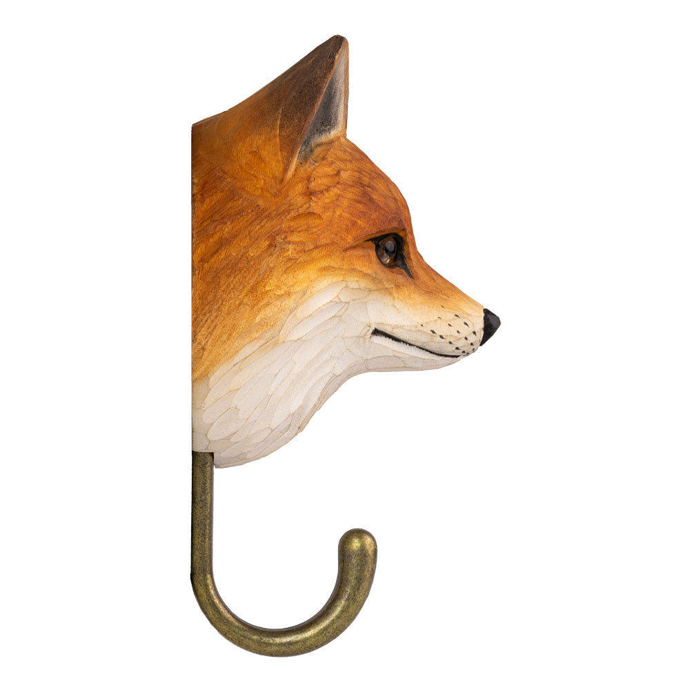 Der Wildlife Garden | Handgeschnitzter Wandhaken aus Holz 'Fuchs' von Wildlife Garden zeigt einen realistisch geschnitzten Fuchskopf mit orange-weißen Fell-Details und Metallhaken - ideal als Deko oder Kleiderhaken.