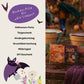Neben einem Foto von zwei bunten Geschenkboxen mit Blumenmotiv und großen braunen Behältern im Freien ist ein deutscher Flyer zu sehen, auf dem eine Fledermaus, Blumen und eine Liste mit Geschenkideen für die Halloween-Saatpille „Süßes“ von Stadtgärtner Saatgut zu sehen sind.
