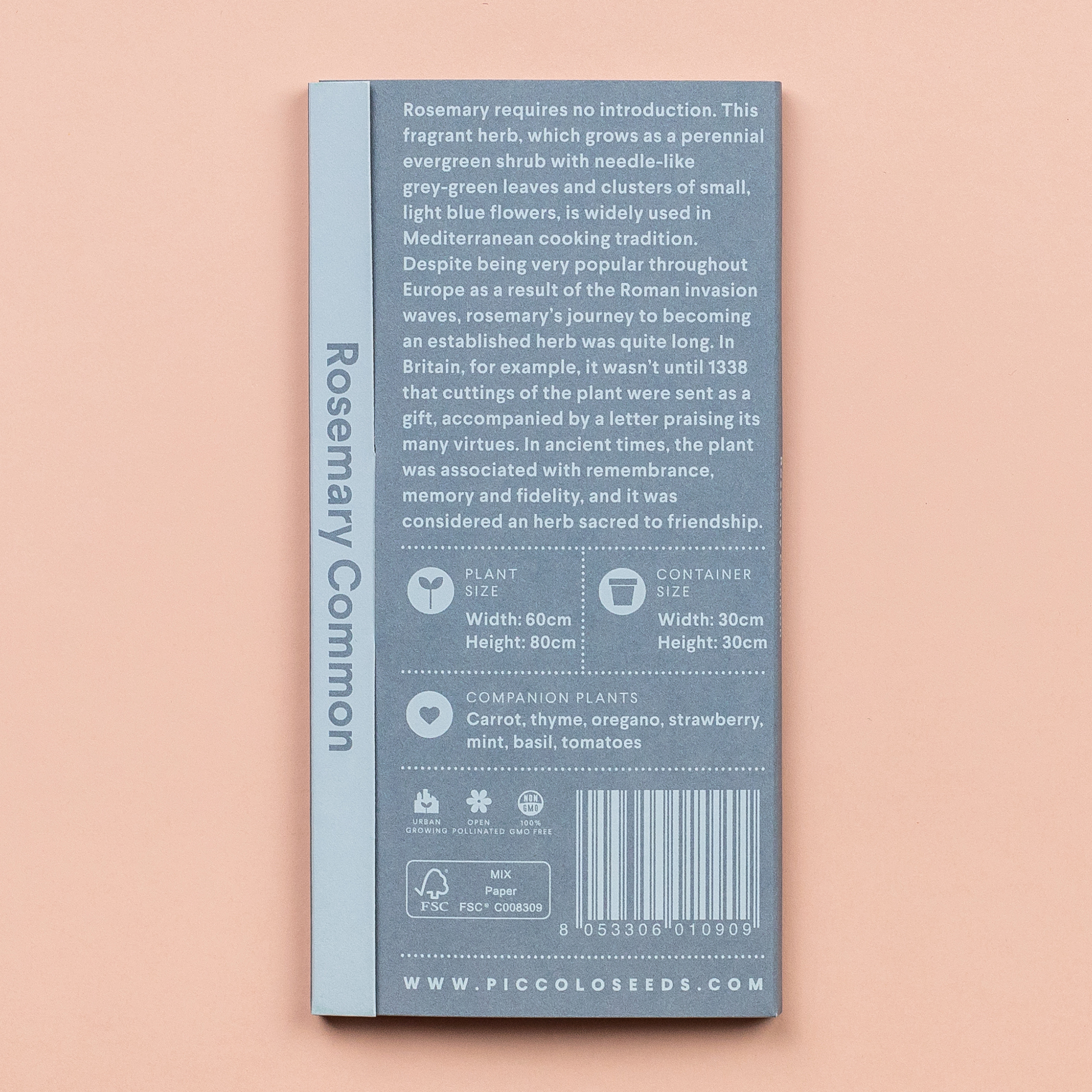 Piccolo Seeds | Rosmarin Common: Ein Samenpaket von Piccolo Seeds mit Rosmarin Common, einem immergrünen mediterranen Kraut. Die pfirsichfarbene Packung enthält Informationen über die Größe der Pflanzen, Begleitpflanzen und eine Beschreibung des Rosmarins.
