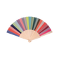 Ein stilvolles Accessoire: Der Remember Handfächer 'Lorenzo' mit Lotusholz-Rippen und Stoff in Blau, Grün, Gelb, Pink, Rot und Lila - kunstvoll zum Regenbogenmuster arrangiert.