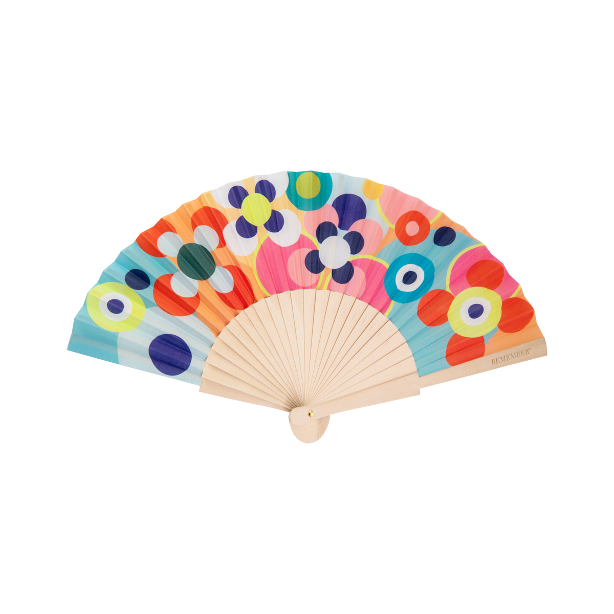 Der Handfächer „Sushi“ von Remember verfügt über Holzstreben und einen farbenfrohen Stoff, der mit auffälligen, abstrakten Blumen- und Kreismotiven in Blau, Gelb, Rot, Orange, Rosa und Grün verziert ist – damit ist dieses stilvolle Accessoire der perfekte Sommerbegleiter für luftige Eleganz an warmen Tagen.