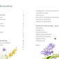 Ein Inhaltsverzeichnis in deutscher Sprache für "Eine kleine Pause im Grünen | Kulinarische Vielfalt der Jahreszeiten" vom Hölker Verlag listet Gartenrezepte mit Seitenzahlen auf, verziert mit Kräuter- und Blumenaquarellen im Stil von Marjolein Bastin.