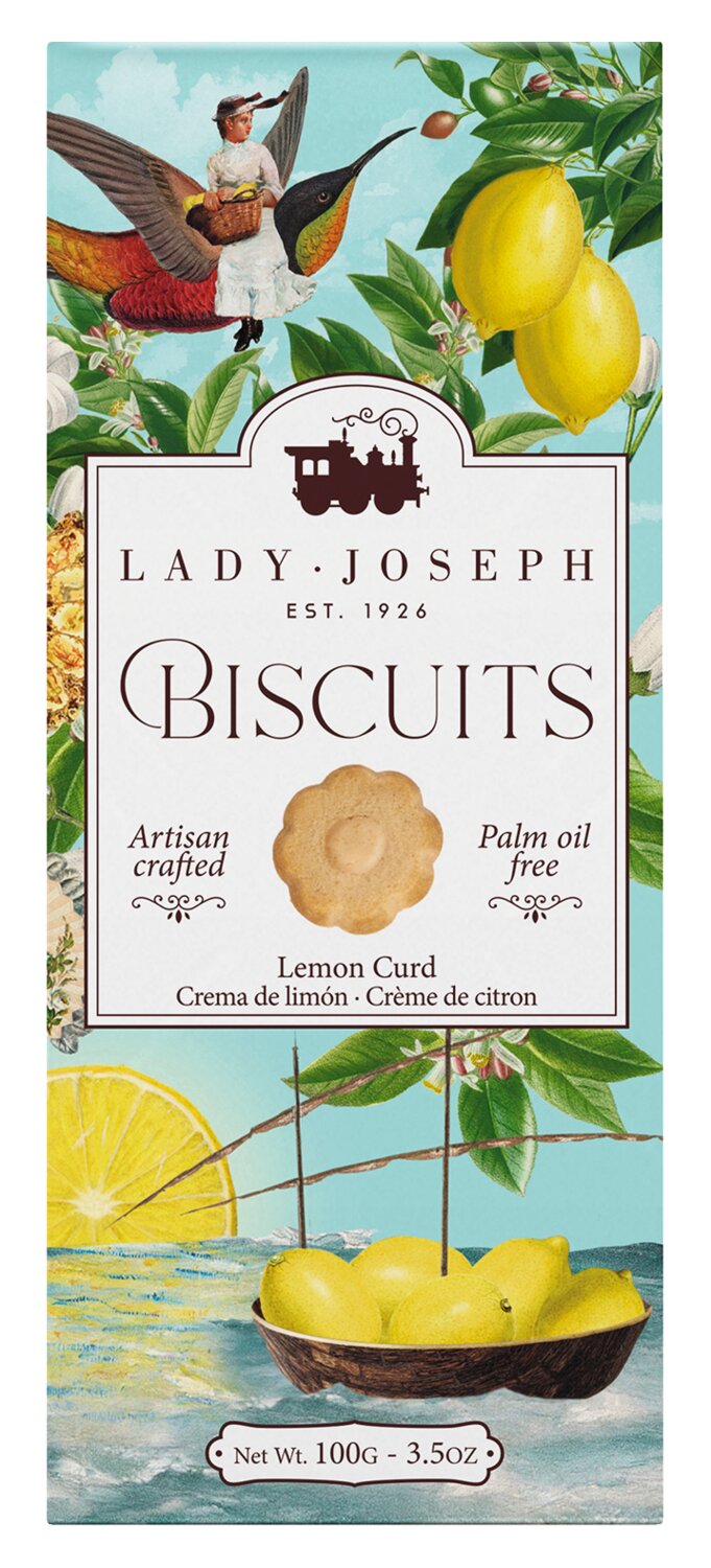 Lady Joseph | Zitronen-Curd-Kekse, 100 g, werden in einer wunderschön gestalteten Schachtel geliefert, die mit einer Vintage-Illustration einer Frau verziert ist, die auf einem Kolibri reitet, umgeben von leuchtend gelben Zitronen und floralen Details. Die auffällige Verpackung hebt hervor, dass diese Kekse handwerklich hergestellt und palmölfrei sind – diese Informationen sind auf Englisch, Spanisch und Französisch angegeben. Diese Zitronenkekse sind perfekt für alle, die Gebäck aus Spanien schätzen, und