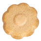 Ein runder, blumenförmiger Keks mit gewellten Rändern und einer leicht gewölbten Mitte: Die „Lady Joseph | Lemon Curd Biscuits 100 g“ von Lady Joseph sind vor einem weißen Hintergrund abgebildet.