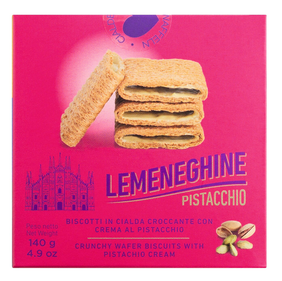 Eine rosa Schachtel „Bussy Le Meneghine“ | „Pistacchio“-Waffelgebäck 140 g von Bussy, mit knusprigen Waffeln, gefüllt mit reichhaltiger Pistaziencreme, verziert mit Abbildungen der Kekse, Pistazien und Illustrationen des Mailänder Doms – eine echte italienische Spezialität.