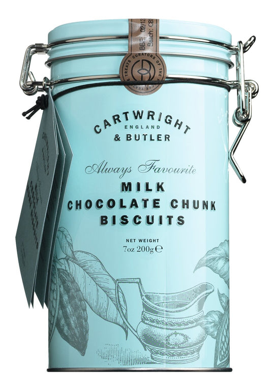 Eine hellblaue Dose „Lady Joseph | Cartwright & Butler Chocolate Chunk Biscuits“ (200 g) mit Klappdeckel, Vintage-Illustrationen und einem anhängenden Etikett – diese klassischen englischen Butterkekse sind die perfekte Geschenkidee für jeden Anlass.