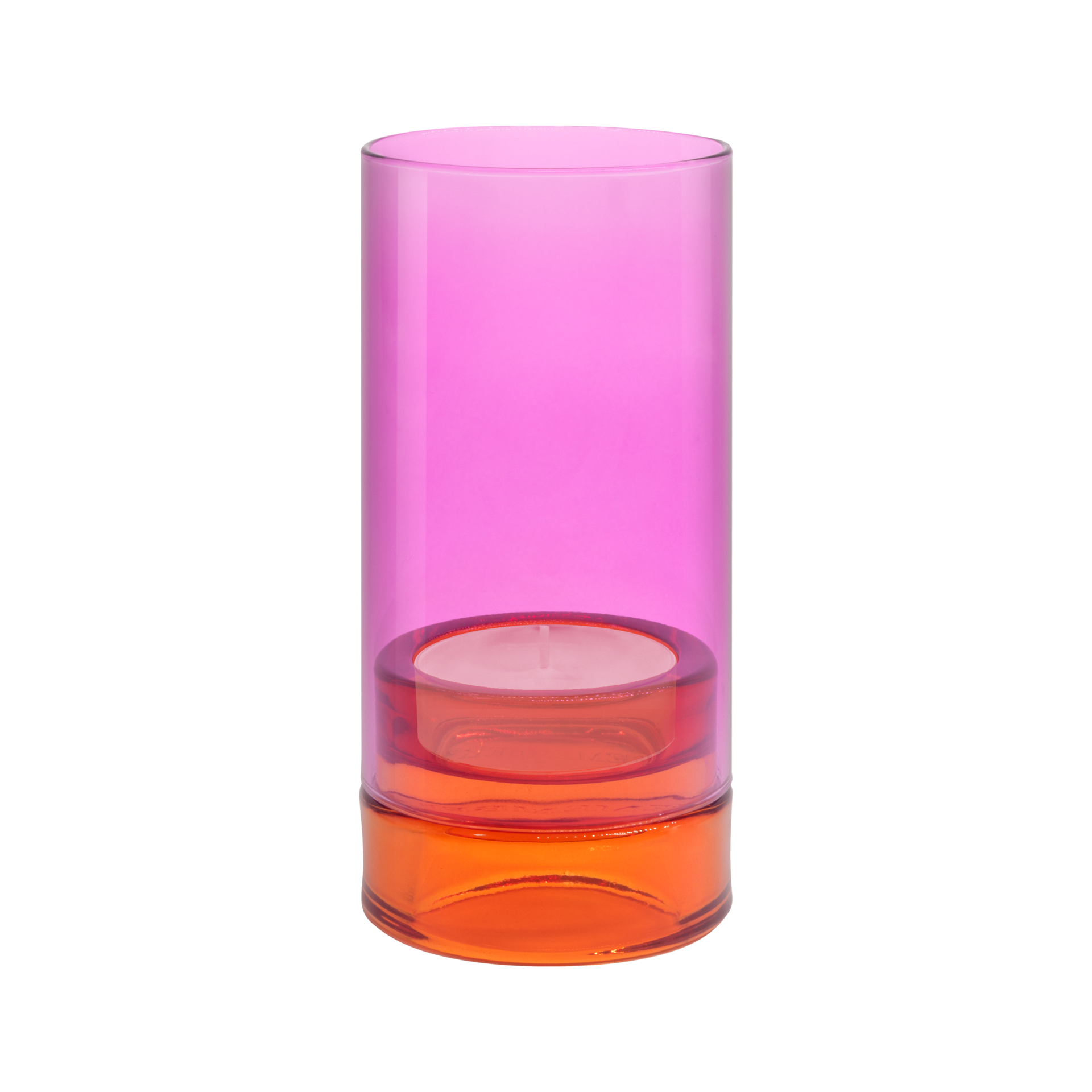 Das „Lys“ in Rosa von Remember ist ein zylindrischer Kerzenhalter der Marke Remember, der sich durch ein auffälliges Color-Blocking-Design mit einem rosa Oberteil und einem orangefarbenen Sockel auszeichnet. Er wurde in Handarbeit gefertigt, um ein kleines Teelicht aufzunehmen, und wird vor einem schlichten weißen Hintergrund präsentiert.