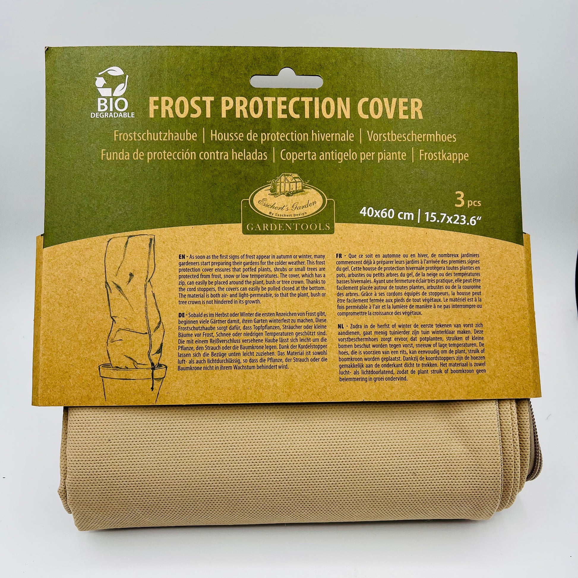 Die Esschert Frostschutzabdeckung S - 3 Stück ist eine biologisch abbaubare, atmungsaktive Pflanzenabdeckung (40x60 cm) in brauner, mehrsprachiger Verpackung mit der Illustration einer geschützten Topfpflanze.